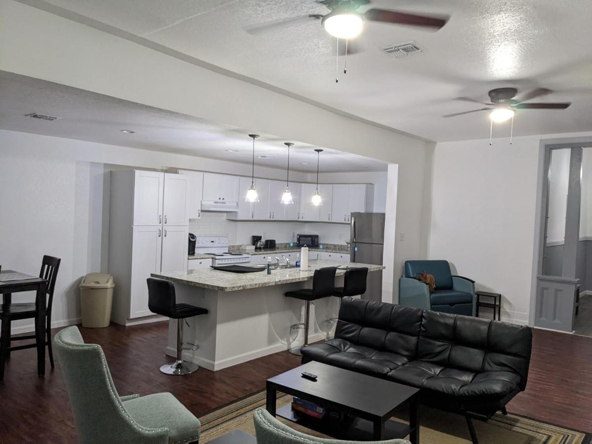 Cozy *Downtown Getaway* Villa ซานอันโตนิโอ ภายนอก รูปภาพ